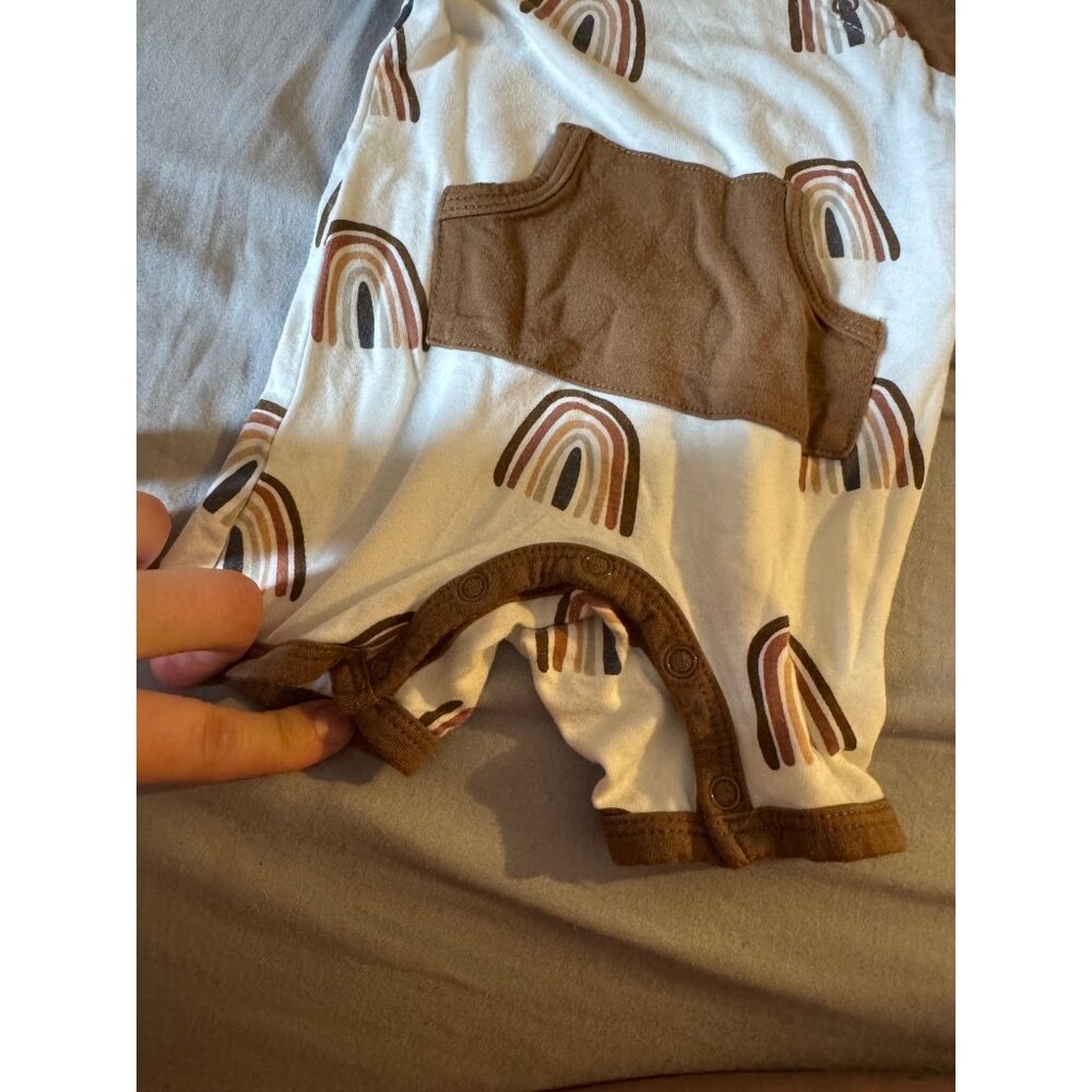 Kyte Baby 0–3M Bamboo Shorts Romper Rainbow Print - Picture 3 of 4